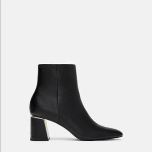 NWT Zara Black Gold Block Heeled Booties 39/8